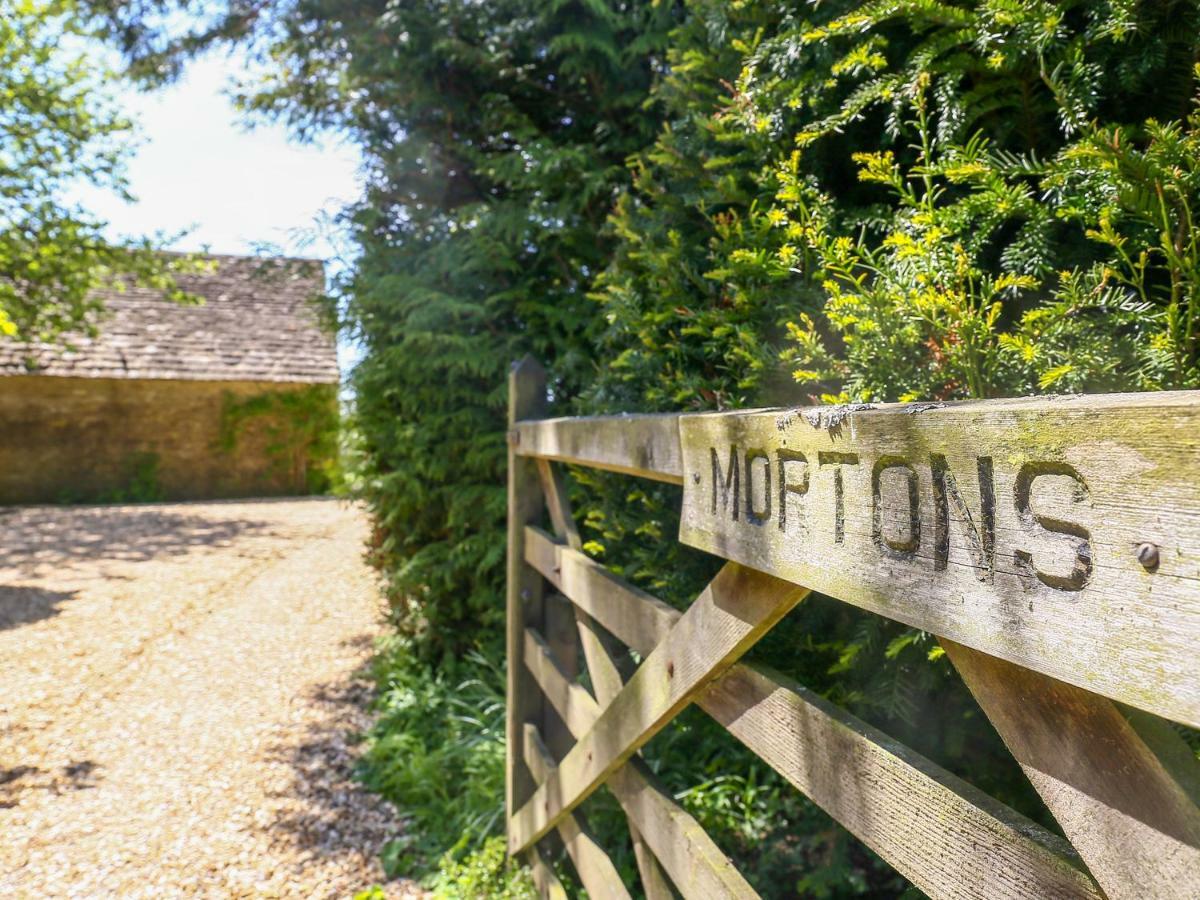 The Lodge At Mortons Malmesbury Dış mekan fotoğraf